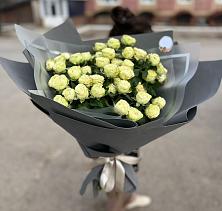 Букет Белые кустовые розы Солинеро в Ивановское