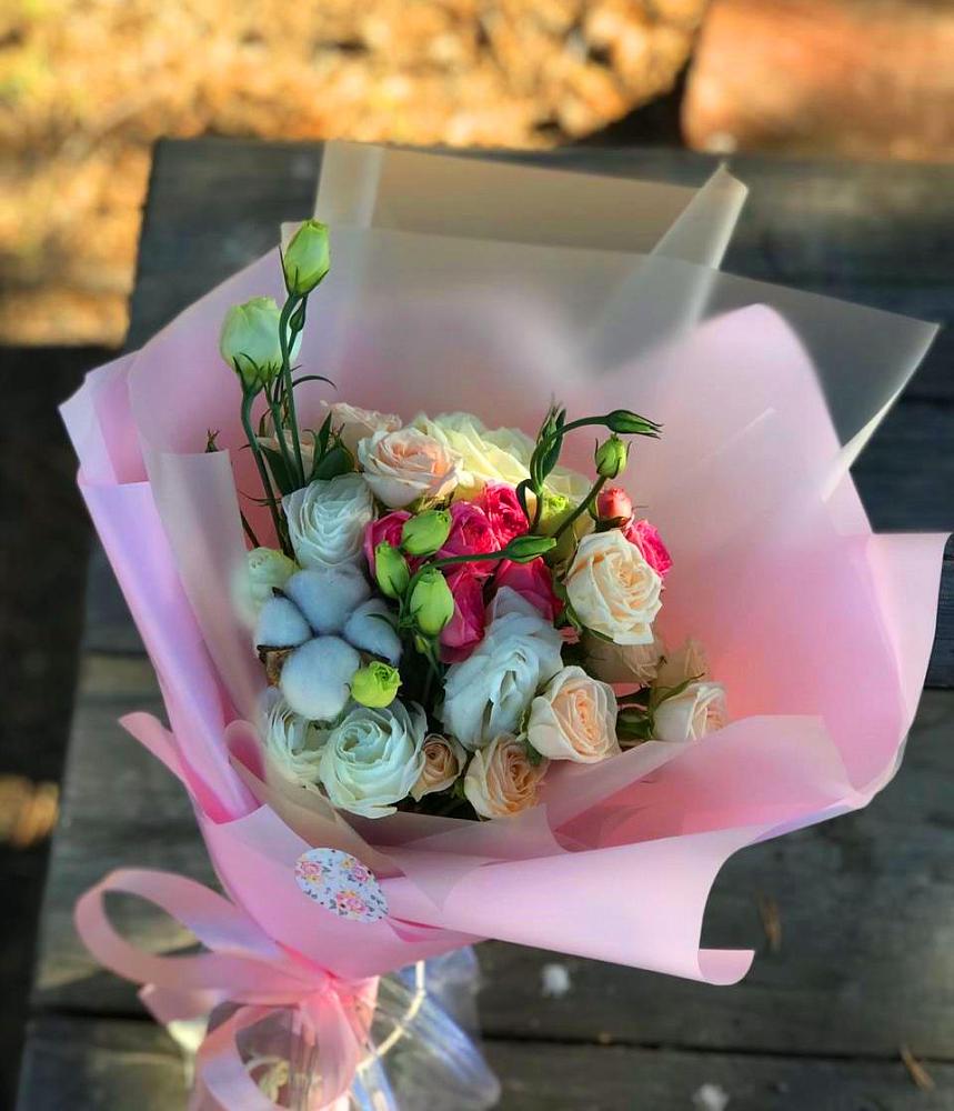 Букет цветов из: Розы и Лизиантусы в Ивановское