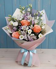 Букет цветов из:  Лизиантусы, Розы, Альстромерии и Гипсофила в Ивановское